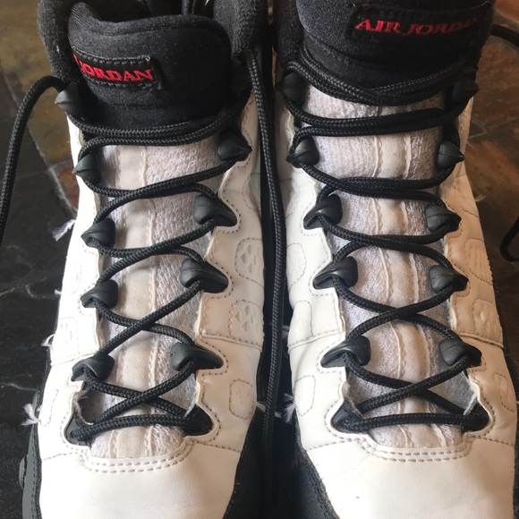 “Space Jam” Air Jordan Retro 9 OG White/Black 6Y - Picture 6 of 12